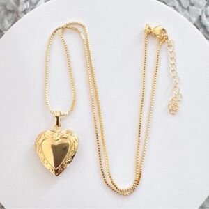 18K Gold Plated Heart Locket Necklace. New